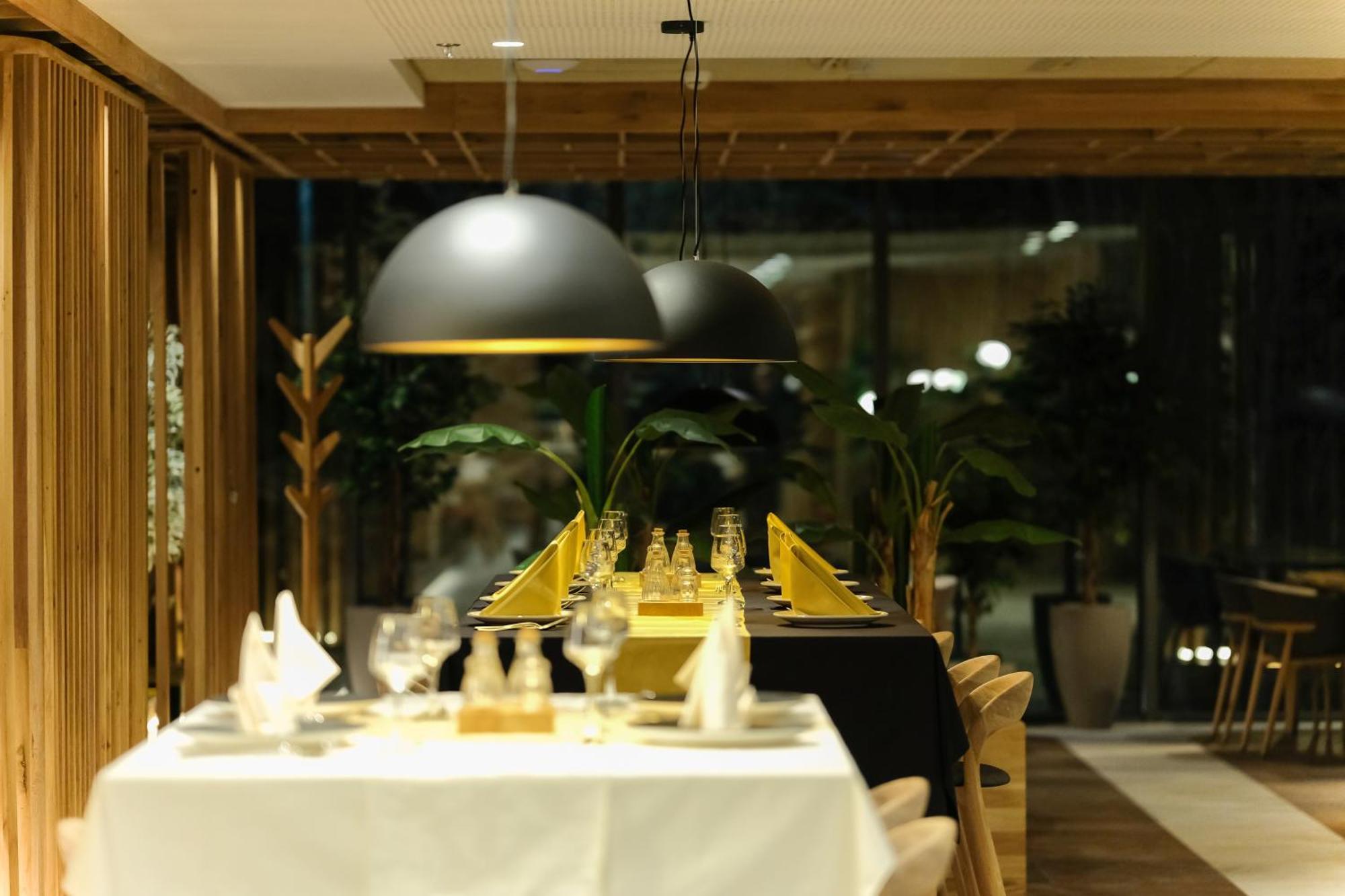 Hotel Vema Visoko Exteriér fotografie